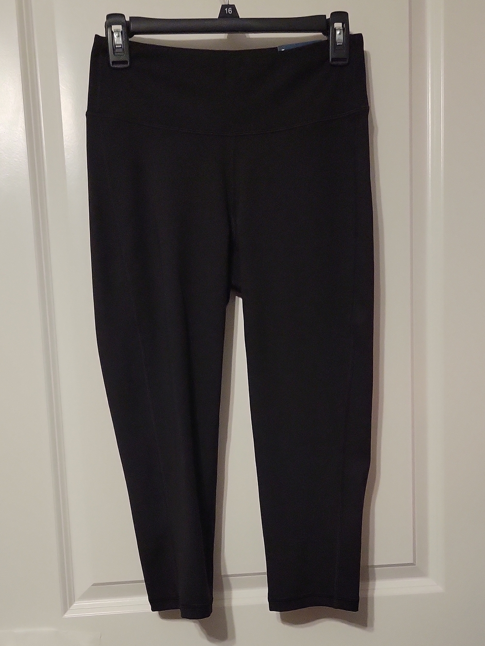 Tek Gear Women's High-rise Capri, Med. Black. NWT